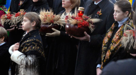 Пам'ять жертв Голодомору вшанували в Києві. Фоторепортаж
