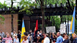 Віктора Януковича українська діаспора привітала в Америці акцією протесту
