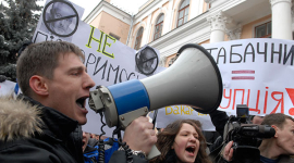 Отставку Табачника с должности министра требуют в Киеве. Фоторепортаж
