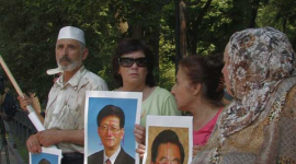 Фотообзор: Крымские татары протестуют против подавления уйгуров в Китае  