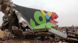 В Триполи столице Ливии разбился пассажирский самолет: 104 человека погибли, выжил восьмилетний мальчик. Фоторепортаж 