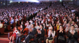 Глядачі дуже уважно дивилися концерт «Шень Юнь» в м. Тайчжун (фотоогляд)