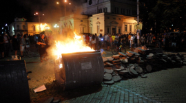 Болгарія: Протестуючі майже всю ніч тримали в заручниках міністрів