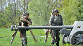 Воєнний бій 1945 року реконструктори відтворили у Києві