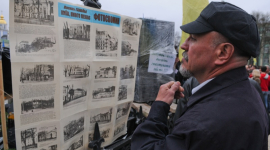 У Києві відбувся мітинг проти руйнування Андріївського узвозу
