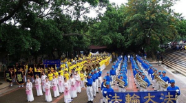 У тайванському місті пройшов святковий хід присвячений «Усесвітньому Дню Фалунь Дафа» (фотоогляд)