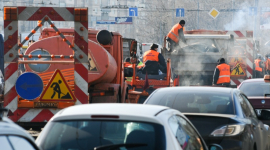 У Києві ремонтують вкриті ямами дороги