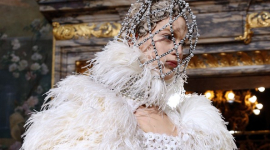 Королівська помпезність від Alexander McQueen на паризькому тижні моди