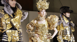 Самую дорогую в мире одежду показали в Токио (фотообзор)