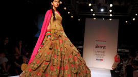 Индийская неделя моды показала национальный колорит