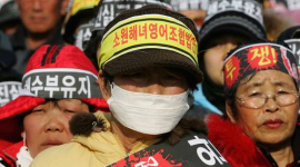 В Южной Кореи жители требуют возмещение за розлив нефти (фотообзор)