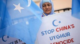 Китайская шпионская программа заражает приложения для отслеживания передвижений и разговоров уйгуров