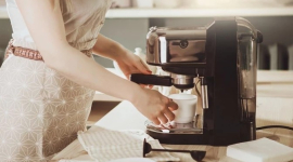 Кавомашина чи кавоварка: Вибір між ідеальним приготуванням кави