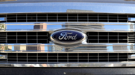 Ford відкликає близько 79 800 автомобілів у США через дефекти дверних панелей і світлових панелей