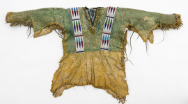 Кожаную рубашку, принадлежавшую индейскому вождю Даниэлю Медведю Пустому Рогу, вернули его потомкам