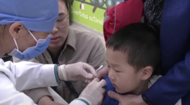 Китай призывает вакцинироваться от COVID-19