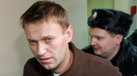 Российские прокуроры добиваются тюремных сроков для трех адвокатов Навального