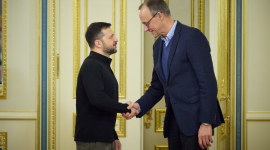Зеленский предложил вернуться к идее Макрона о размещении в Украине иностранных войск