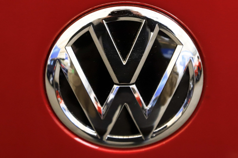 У Volkswagen самые низкие продажи за последние 10 лет из-за проблем с поставками