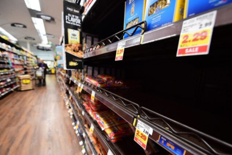 США: Порожні полиці магазинів, дефіцит, як очікується, погіршиться по всій країні