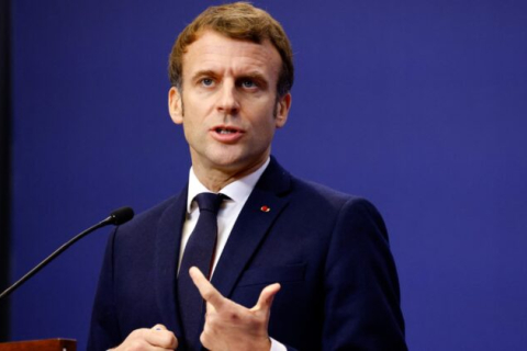 Президент Франції відмовився "просити в Алжиру вибачення" за колоніальне минуле