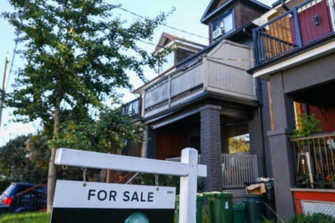 Канада забороняє більшості іноземців купувати житлову нерухомість (ВІДЕО)