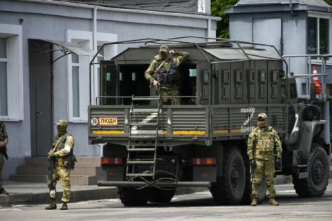Росія перекидає до Білорусі більше військової техніки і солдат (ВІДЕО)