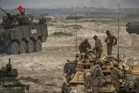 В учениях НАТО примут участие около 90 000 военнослужащих, сообщил главнокомандующий Каволи