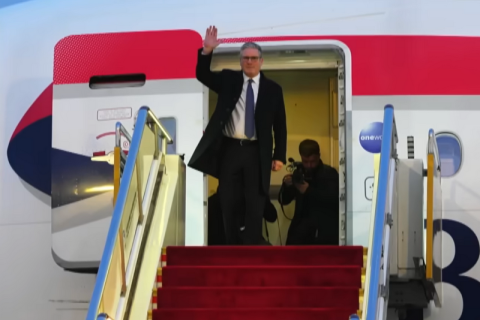 Стармер заявив: Великій Британії не потрібно вибирати між США та Китаєм (ВІДЕО)