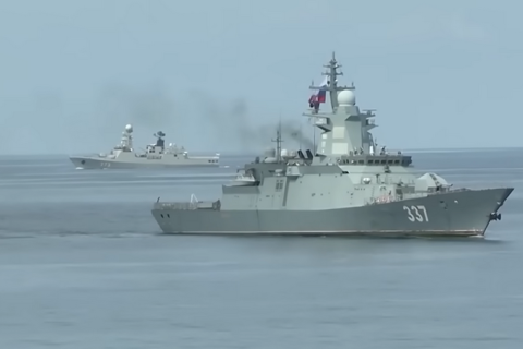 Королевский флот Великобритании отслеживает российские корабли, проходящие через Ла-Манш