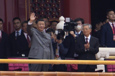 Китайський лідер Сі ігнорує невдачі КПК й застерігає від «зіпсованого західного мислення»