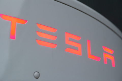 Tesla отзывает 362 000 американских автомобилей из-за неполного программного обеспечения 
