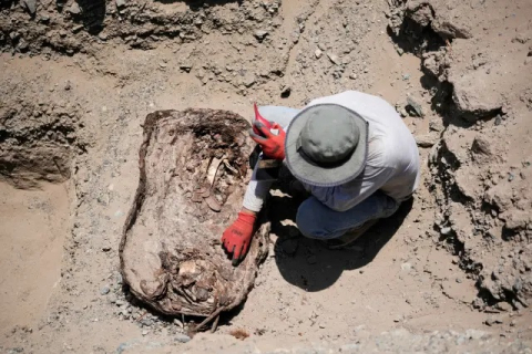 Перуанські археологи розкопали 30 могил до інків (ВІДЕО)