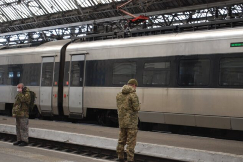 Канада допомагає Україні в ремонті пошкодженої війною залізниці