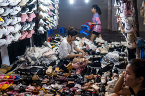 Один из крупнейших субподрядчиков Nike и Adidas во Вьетнаме уволит 6000 человек
