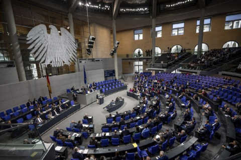 В Германии законодатели поддержали предложение об отправке в Украину дальнобойного оружия