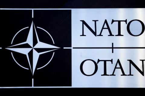 Американські сенатори відвідають Угорщину, просуваючи заявку Швеції на вступ до НАТО