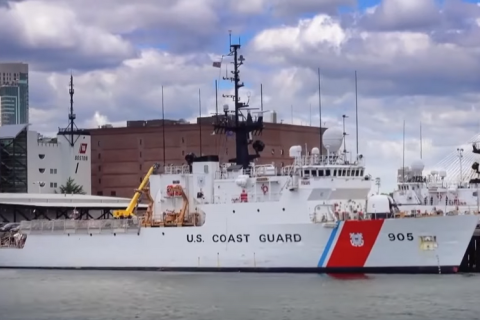 Берегова охорона США взяла на абордаж китайські рибальські судна поблизу Кірибаті (ВІДЕО)