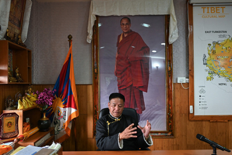 Політичний лідер Тибету у вигнанні: Пекін "пригнічує" тибетський народ "як пітон"