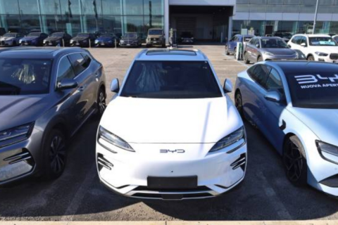 П'ятий місяць поспіль падають продажі автомобілів китайської компанії BYD