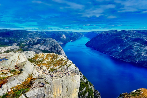 Потрясающая красота фьордов Норвегии в фото