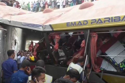 19 погибших в автобусной аварии в Бангладеш