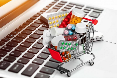 Стаціонарні чи онлайн-аптеки: де краще купувати ліки