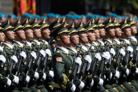 Китай стремительно наращивает военный флот, опережая США