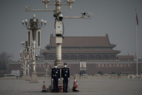 Влада КНР вимагає протистояти конституційному правлінню і незалежним судам (ВІДЕО)