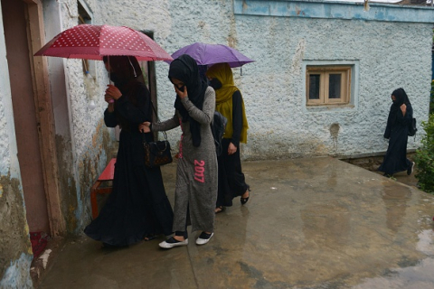 Попри заборону талібів, афганських дівчаток навчають у секретних школах (ВІДЕО)