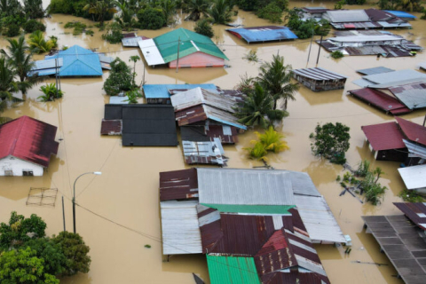 По меньшей мере 4 человека погибли в результате наводнения в Малайзии