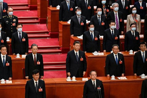 Сі Цзіньпін повертає Китай до моделі часів Мао: експерти (ВІДЕО)