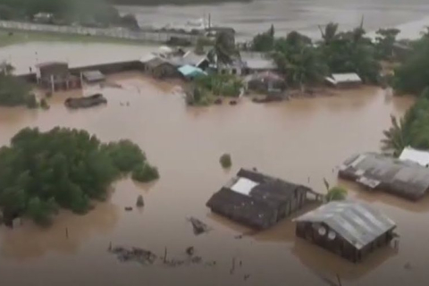Тропический циклон обрушился на север Мадагаскара, погибли 18 человек