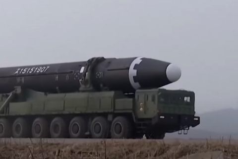 Північна Корея запустила ракети після того, як американсько-південнокорейські навчання було зірвано (ВІДЕО)